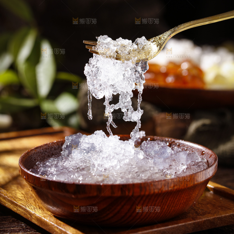 深底上的雪燕