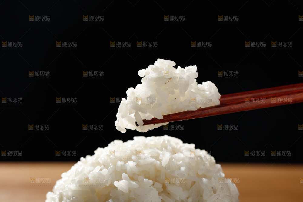 深底上的五常大米