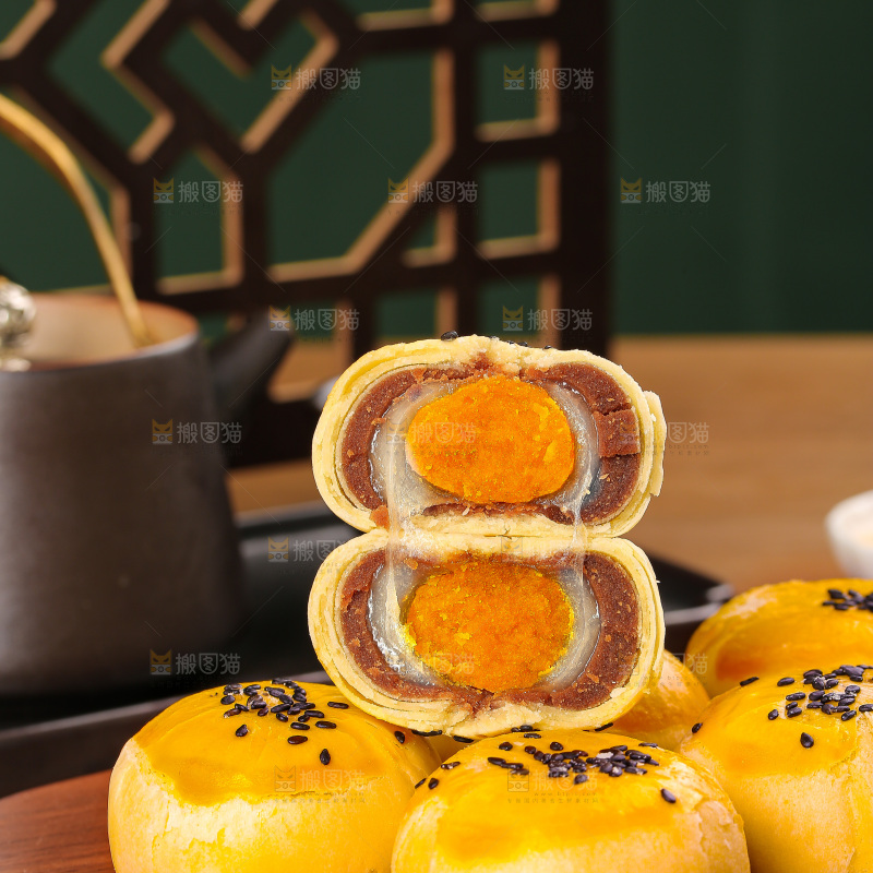 深底上的蛋黄酥