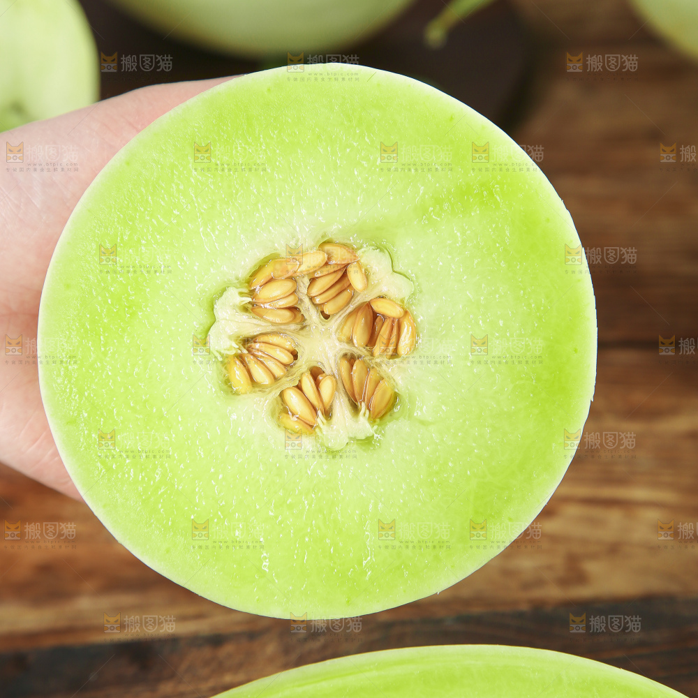 深底上的玉菇甜瓜