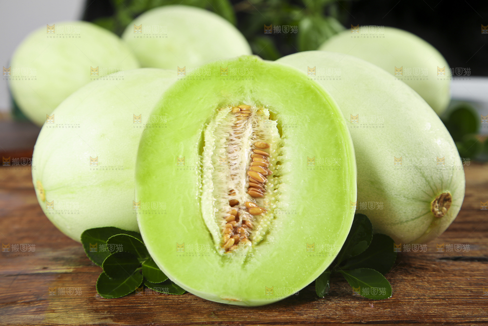 深底上的玉菇甜瓜