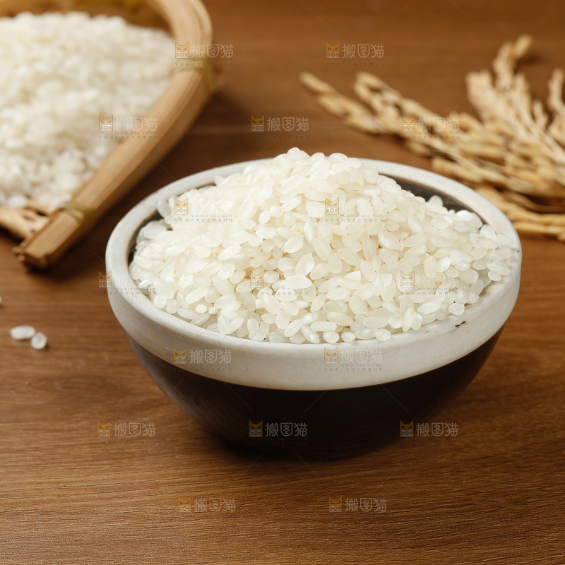 木底上的五常大米
