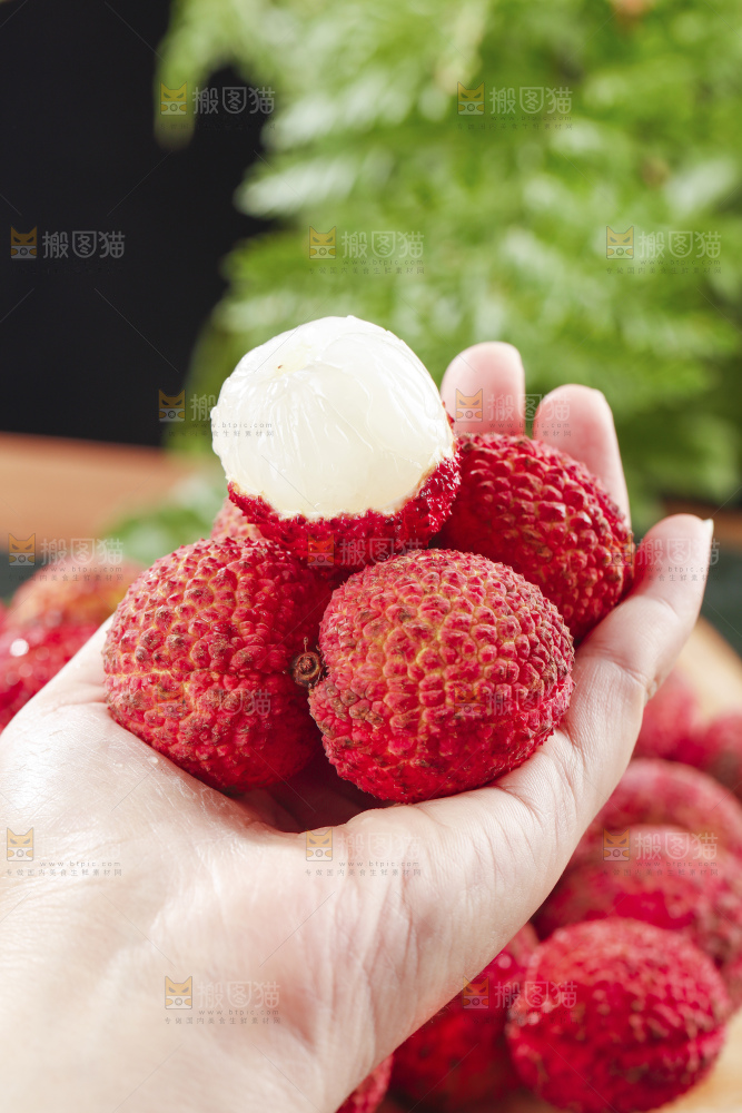 深底上的无核荔枝