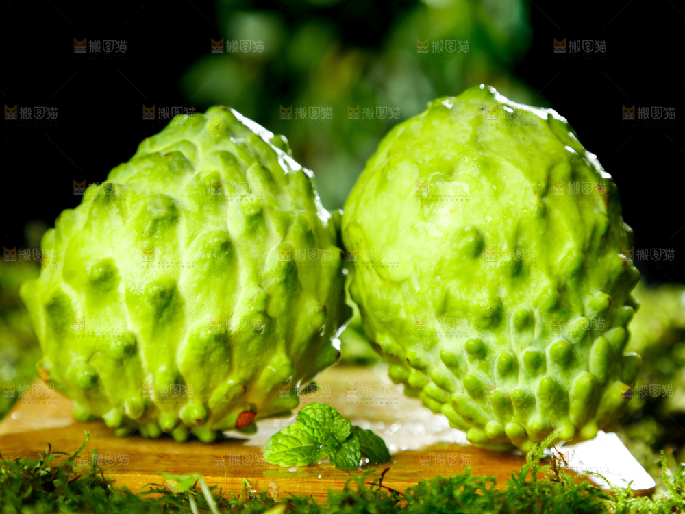 深底上的释迦果