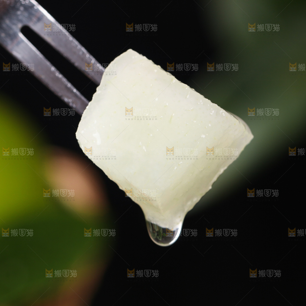 浅底上的青冠梨
