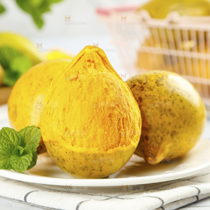 浅底上的鸡蛋果
