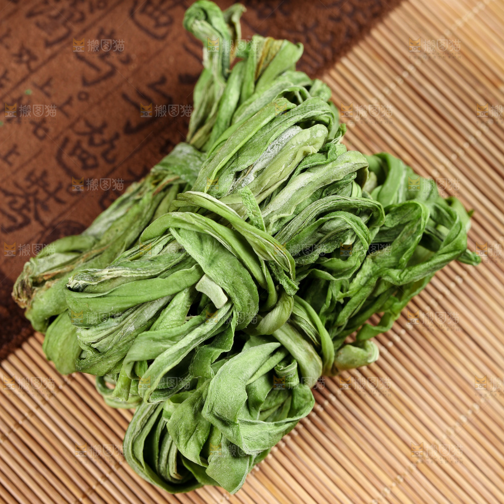 深底上的贡菜