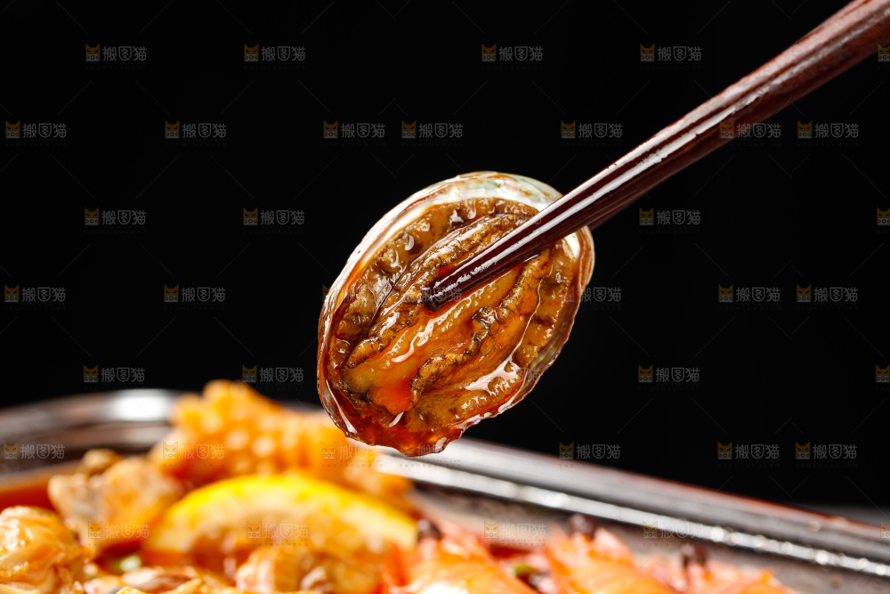 深底上的捞汁小海鲜