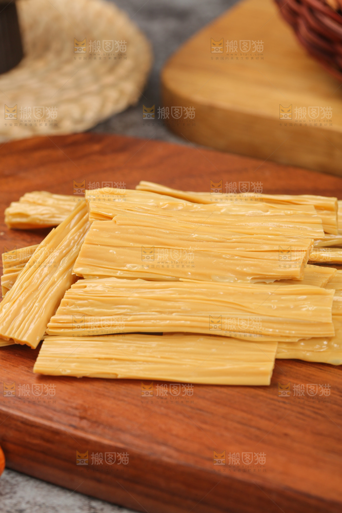 深底上的腐竹干
