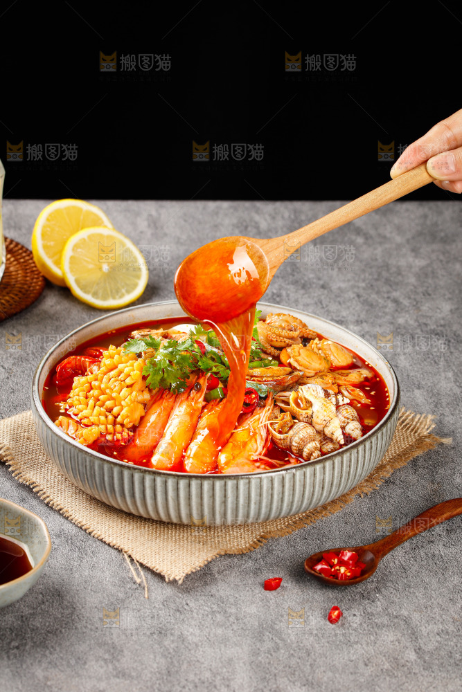 深底上的捞汁小海鲜