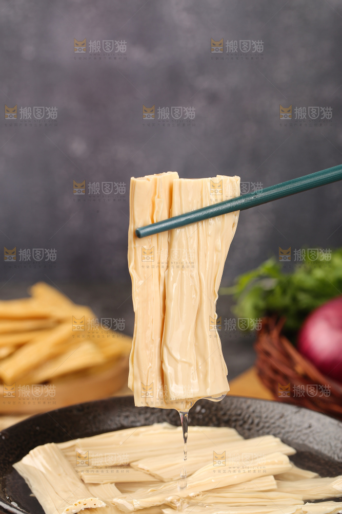 深底上的腐竹干