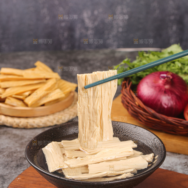 深底上的腐竹干