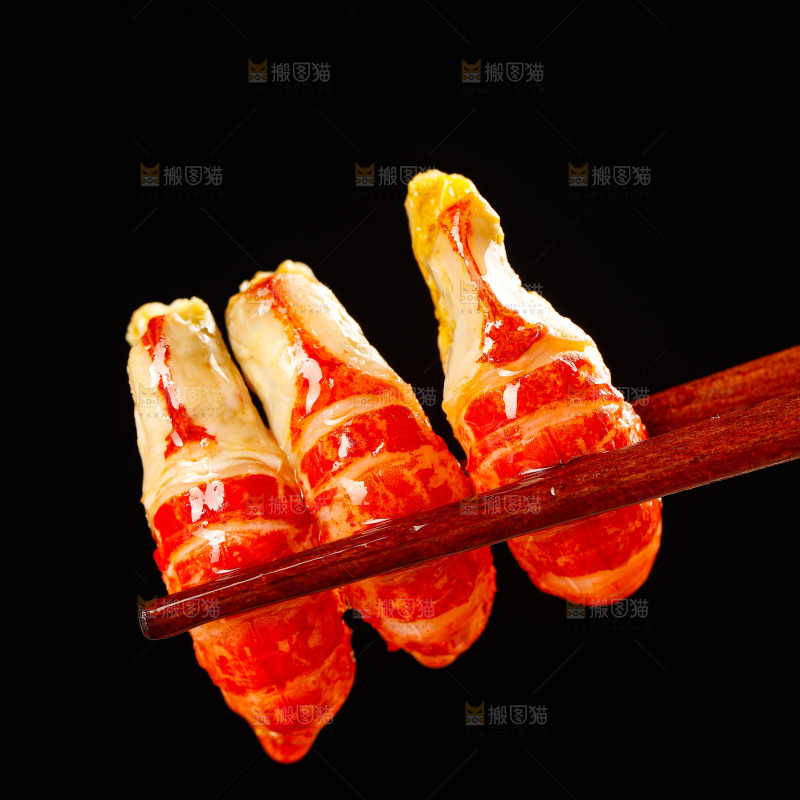 深底上的龙虾尾