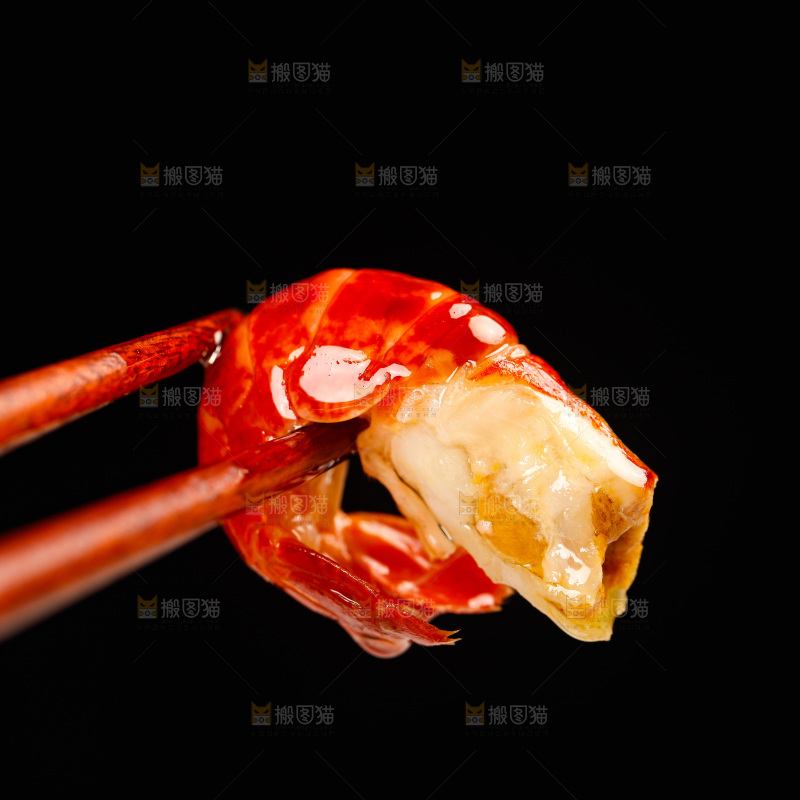 深底上的龙虾尾