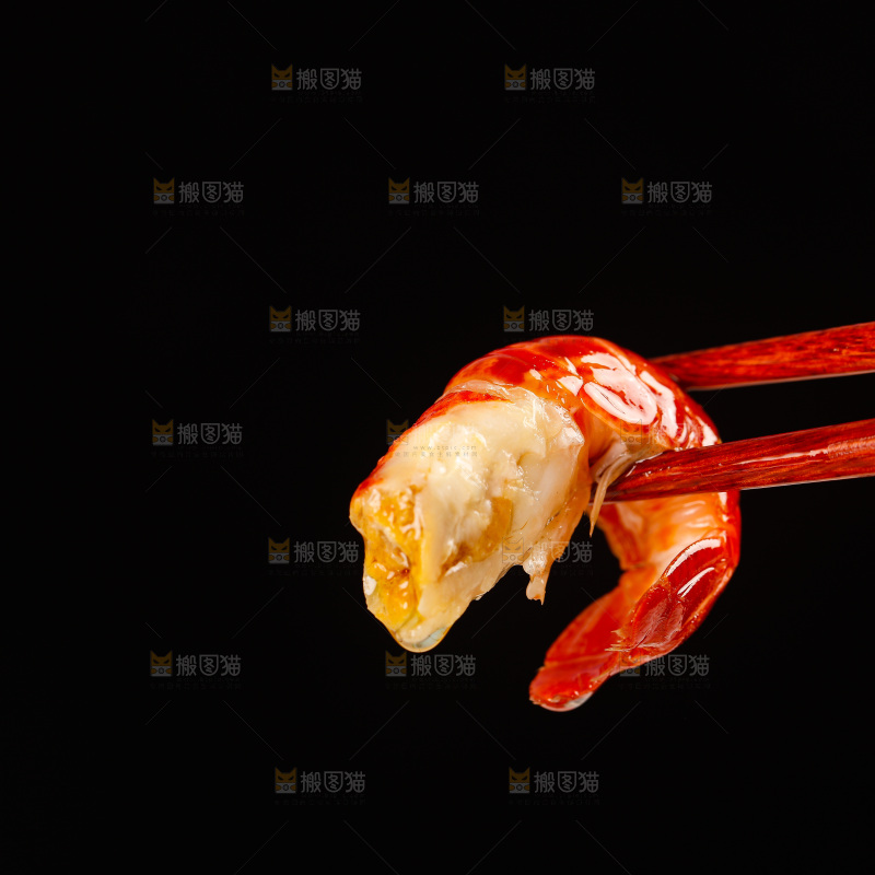 深底上的龙虾尾