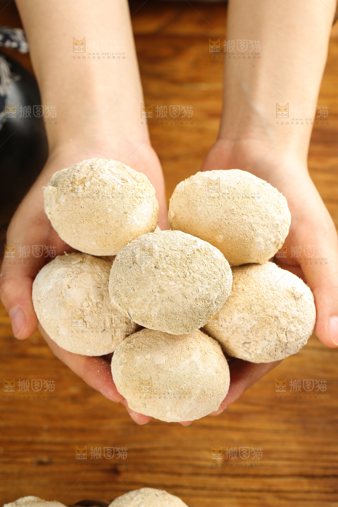 木底上的变蛋