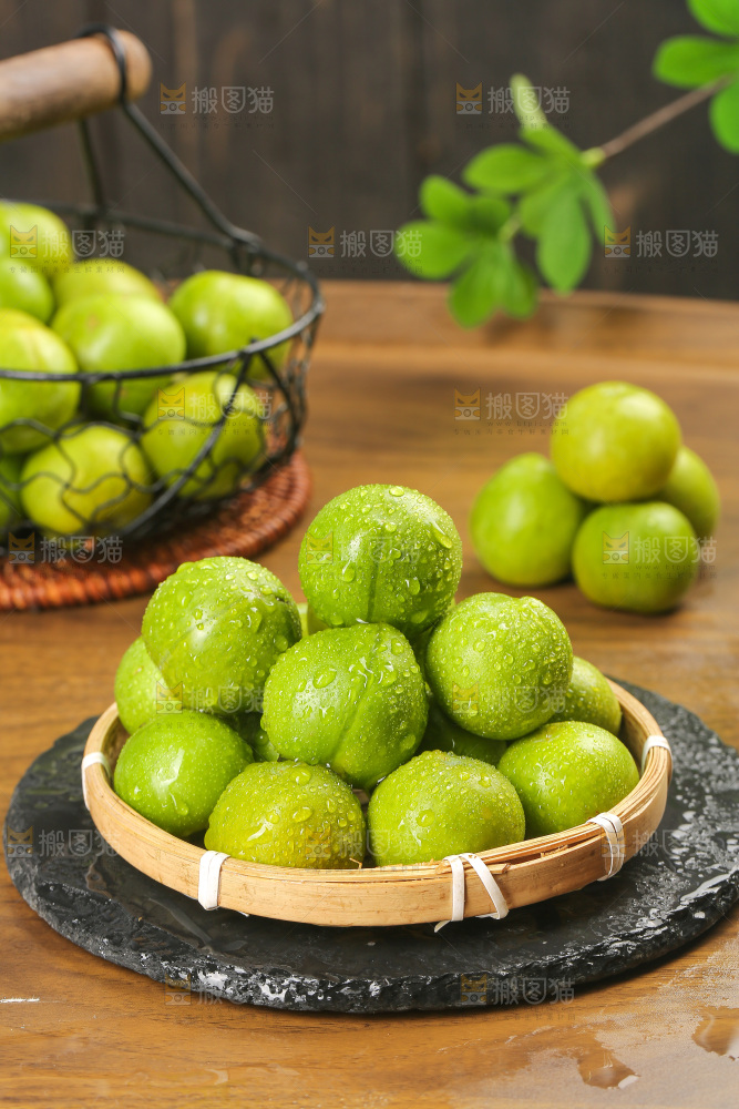 木底上的脱骨李