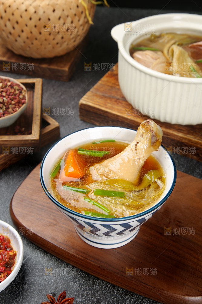 碗里的霸王花鸡汤