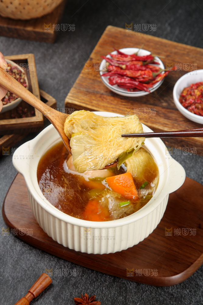 碗里的霸王花鸡汤