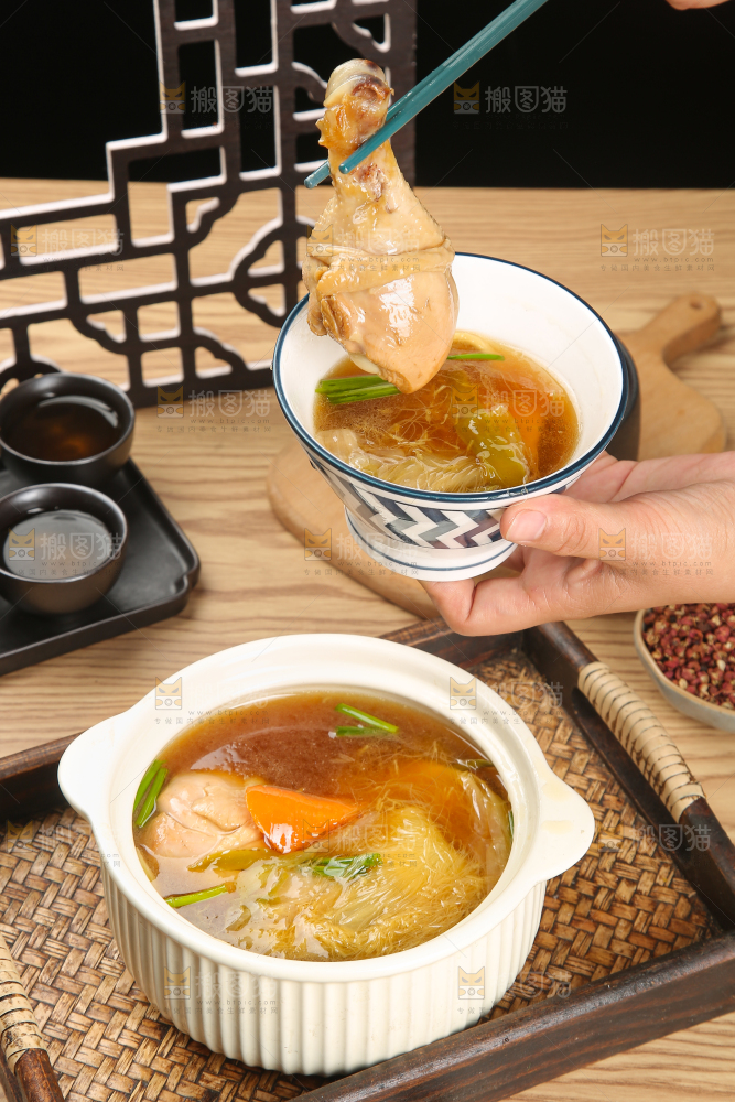 碗里的霸王花鸡汤