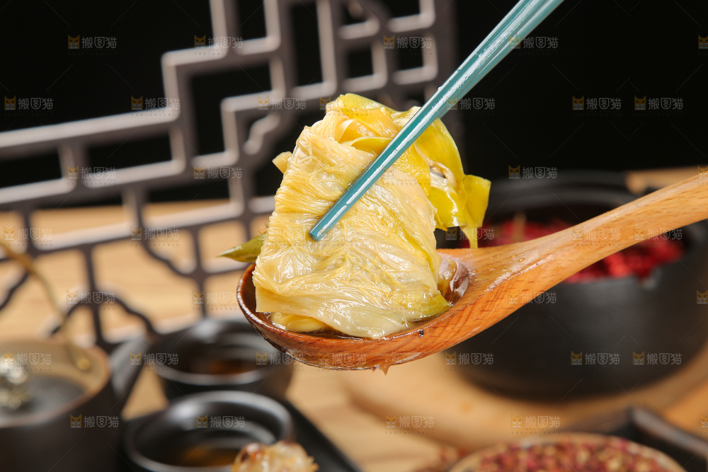 碗里的霸王花鸡汤