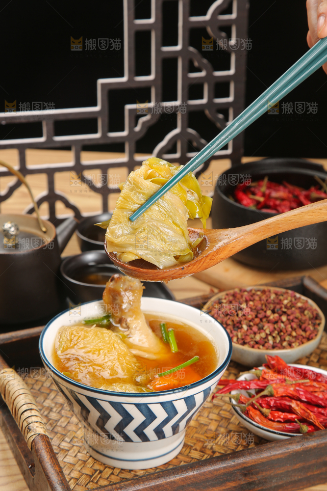 碗里的霸王花鸡汤