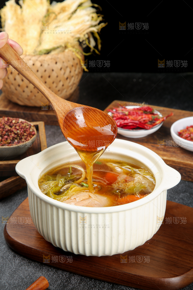 碗里的霸王花鸡汤