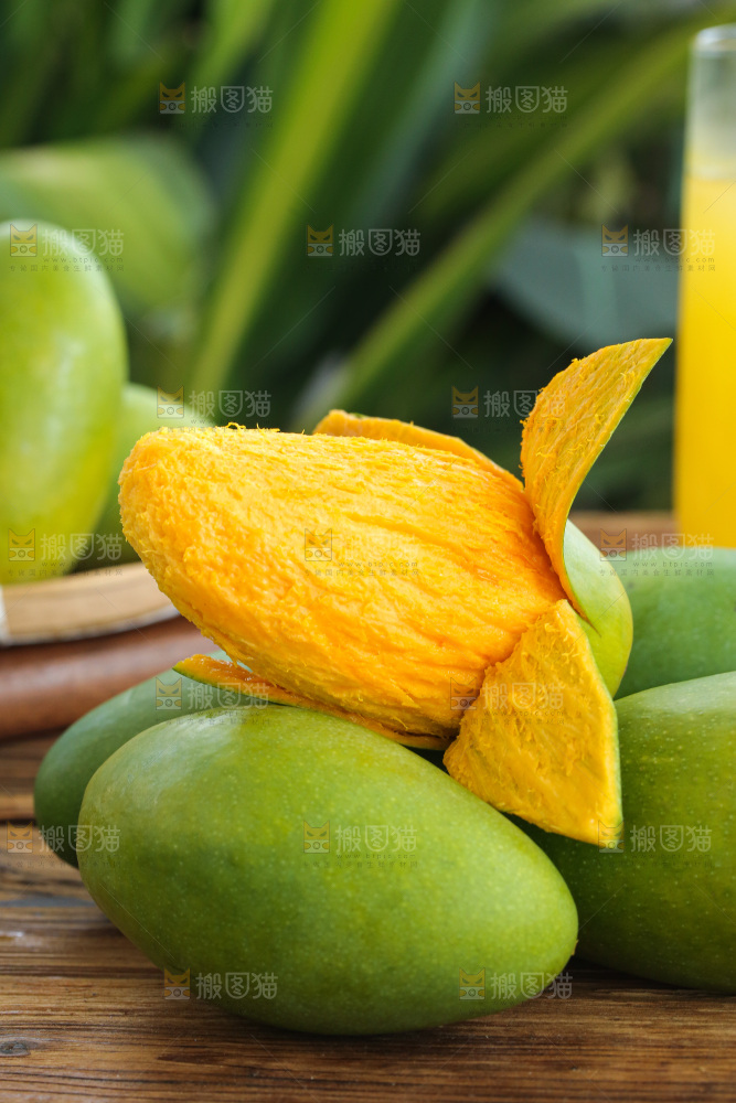 深底上的椰香芒