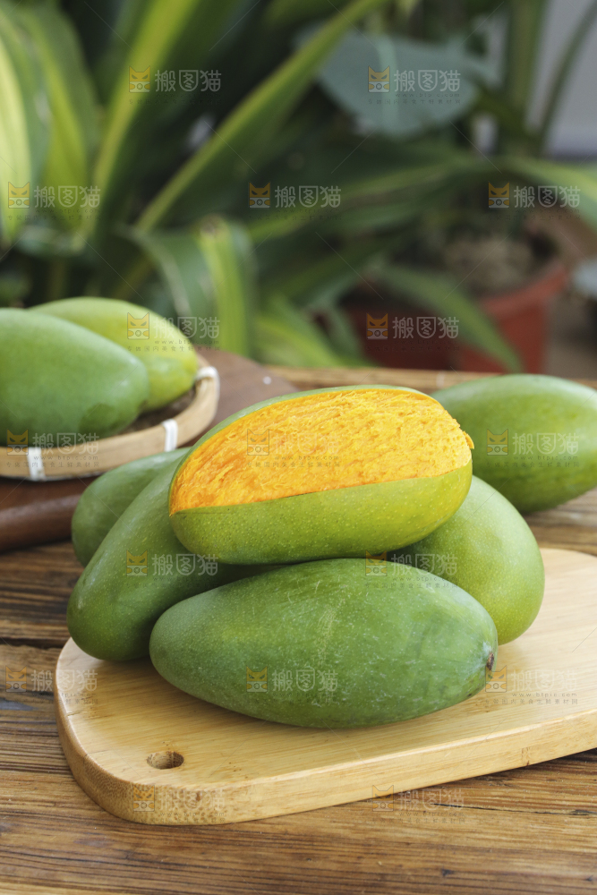 深底上的椰香芒