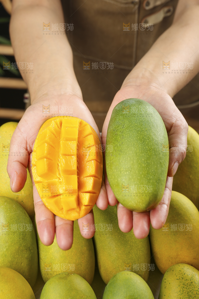深底上的椰香芒