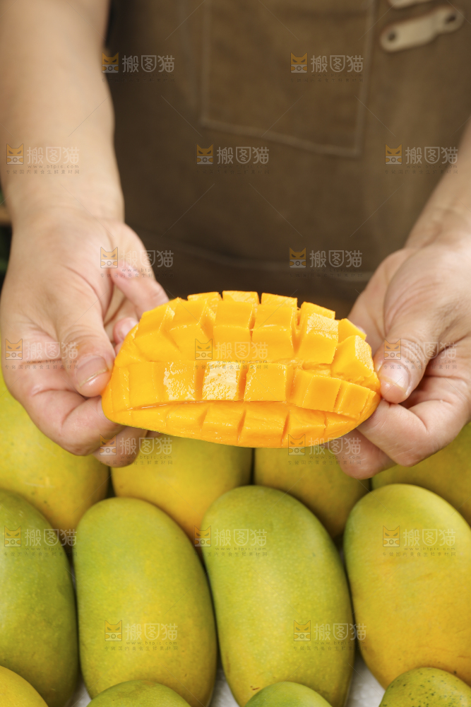 深底上的椰香芒