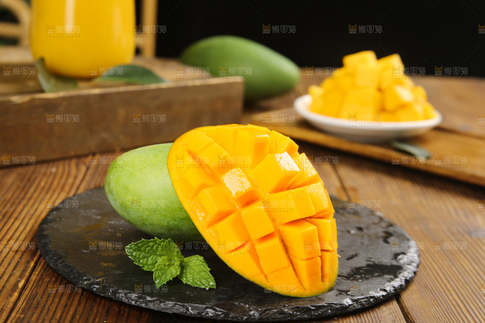 深底上的椰香芒