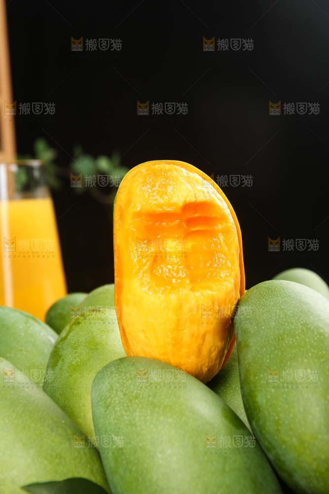 深底上的椰香芒