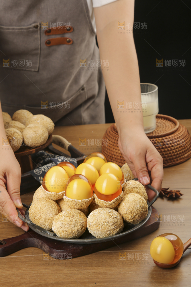 深底上的变蛋