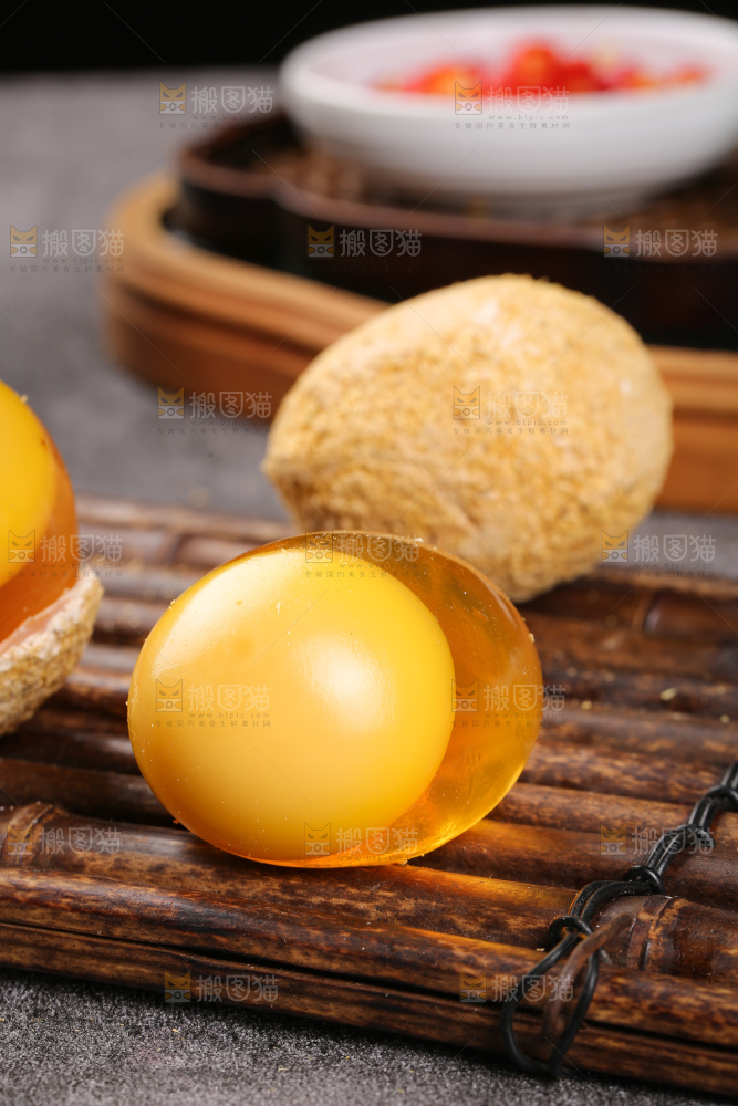 深底上的变蛋