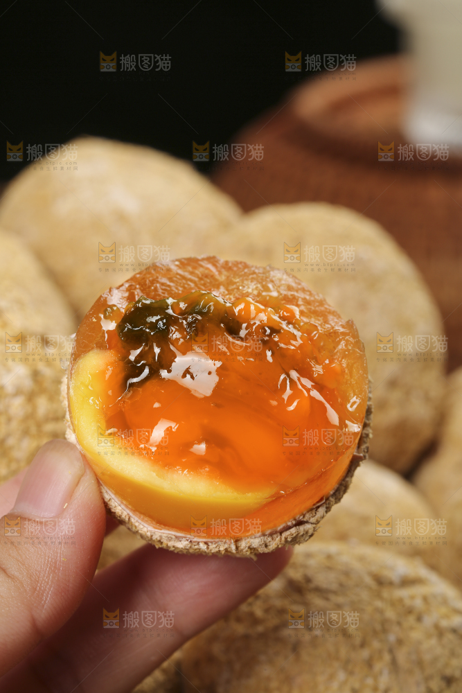 深底上的变蛋