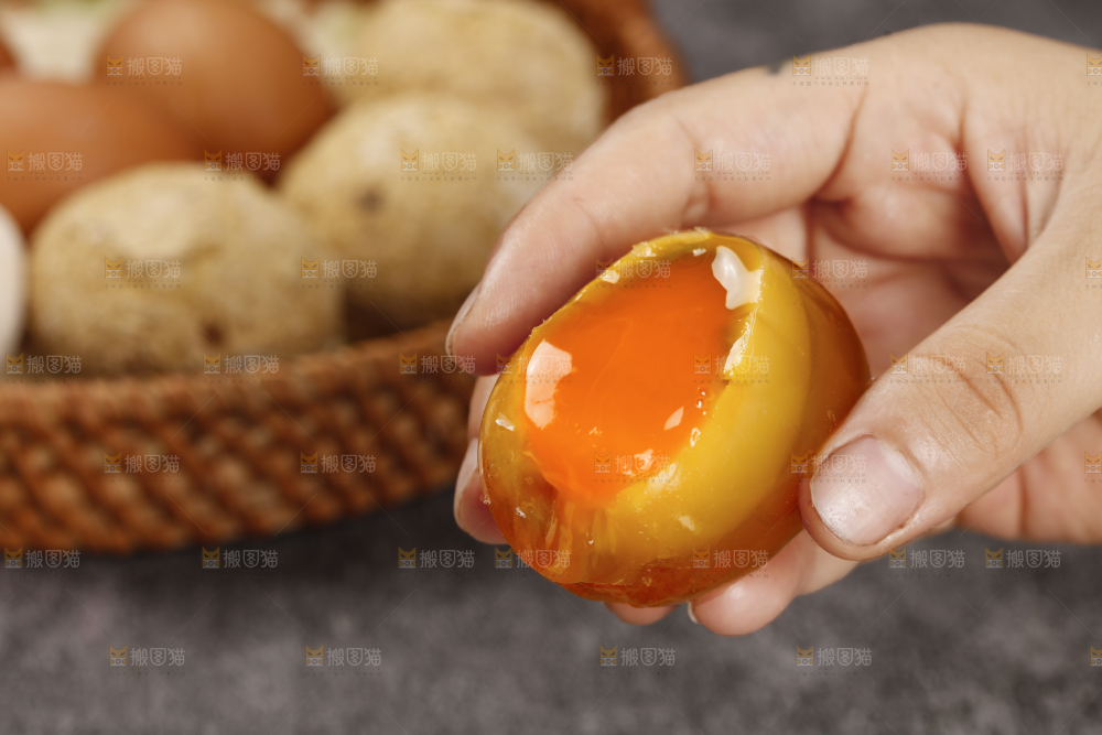 深底上的变蛋
