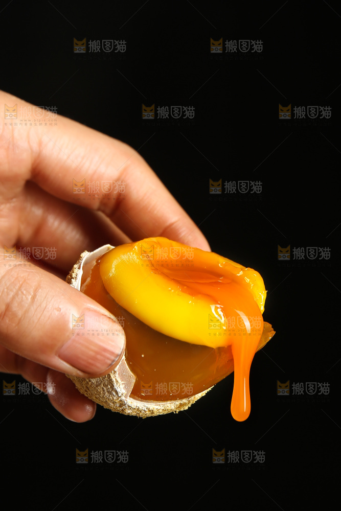 深底上的变蛋
