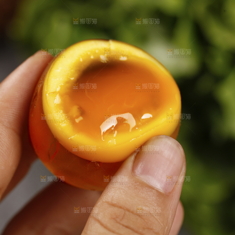 深底上的变蛋