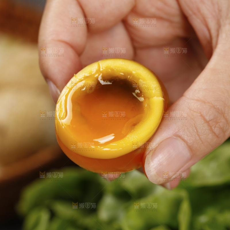 深底上的变蛋