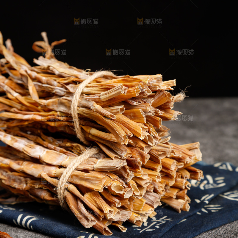深底上的小笋干