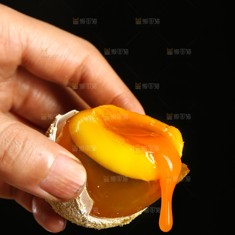 深底上的变蛋
