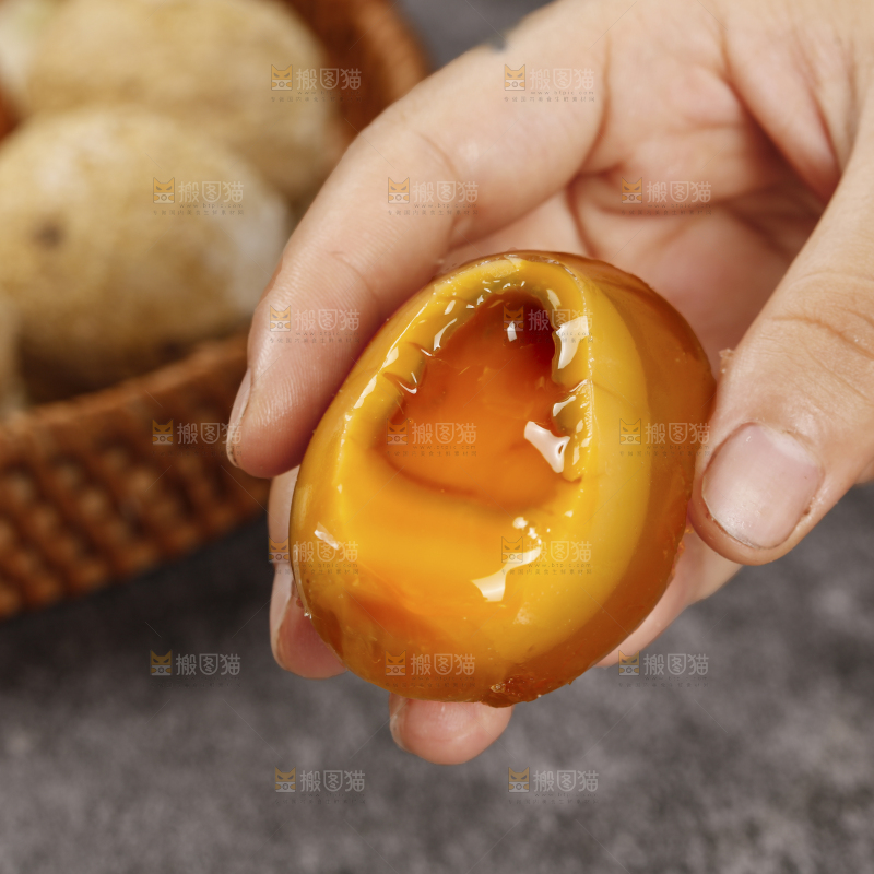深底上的变蛋