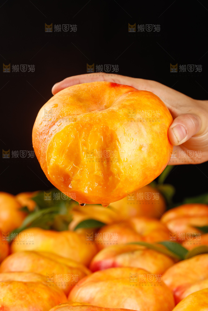 深底上的黄油蟠桃