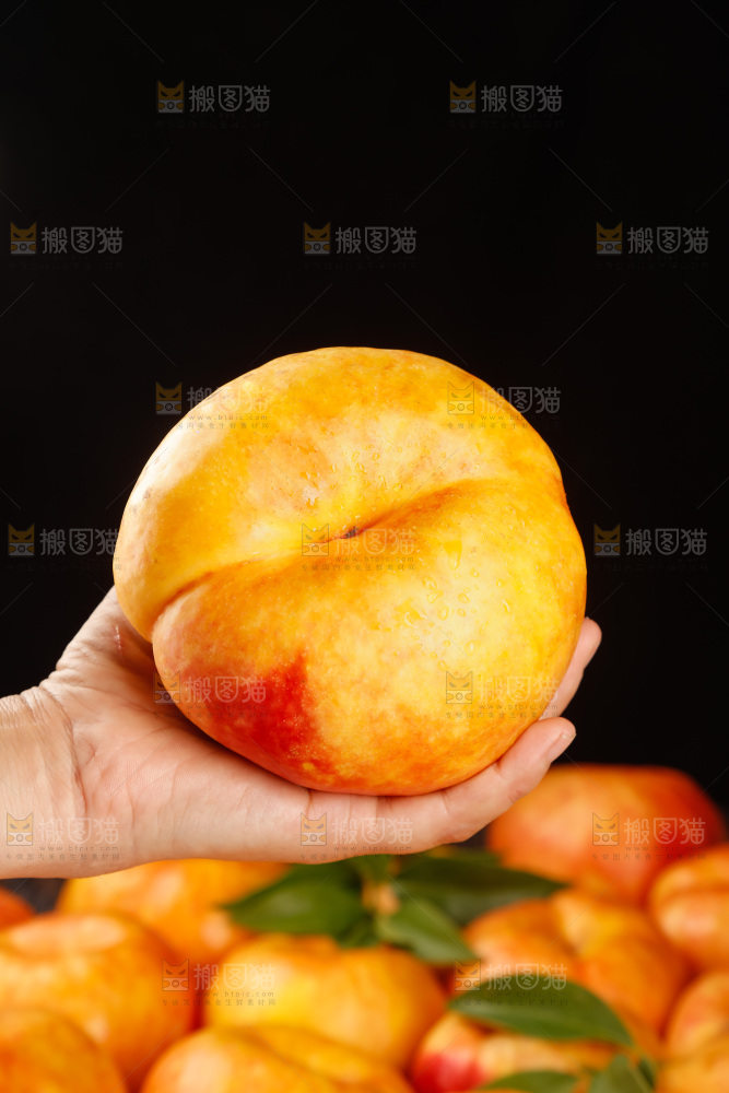深底上的黄油蟠桃