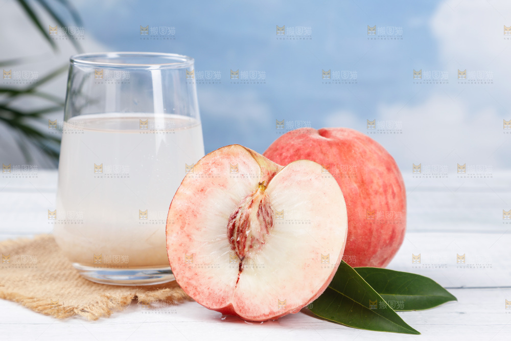 浅底上的苹果桃