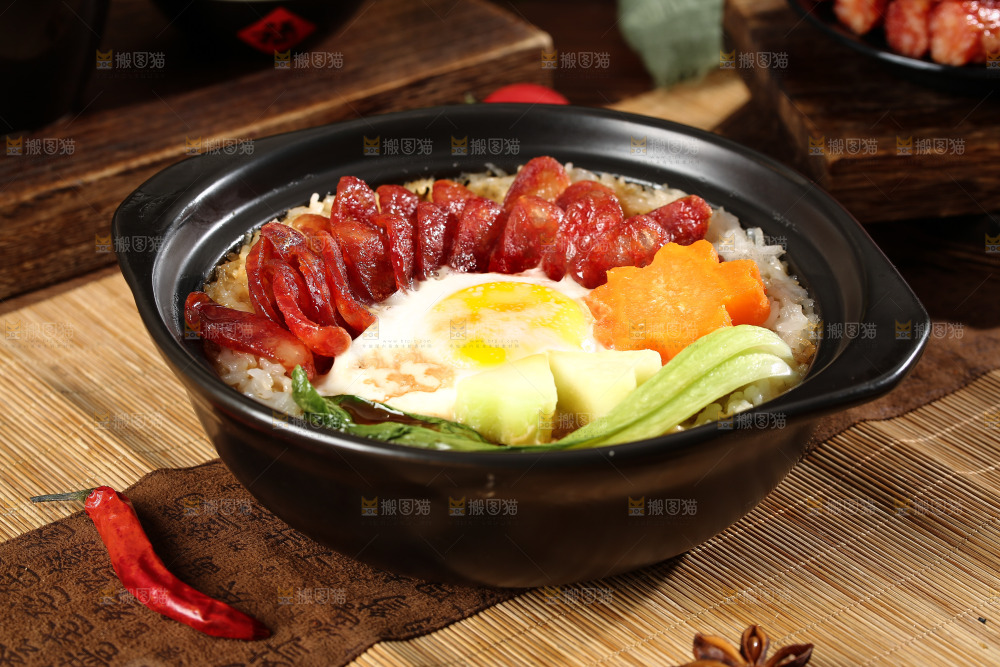 深底上的腊肠煲仔饭