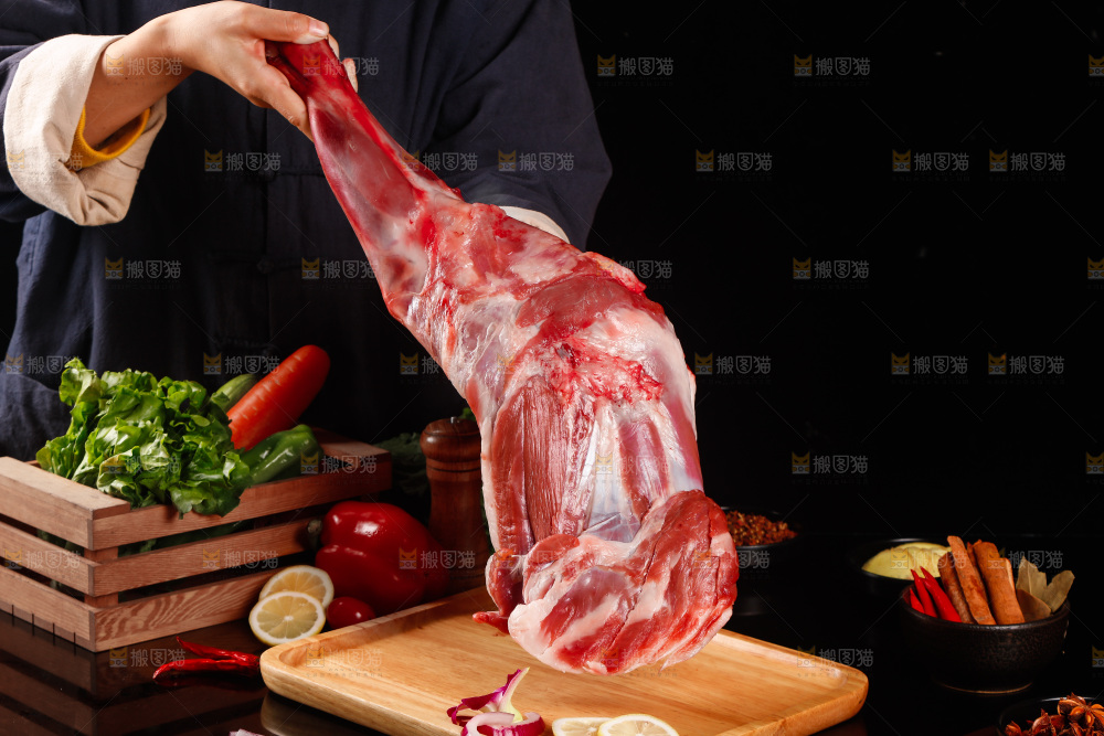 深底上的羊后腿