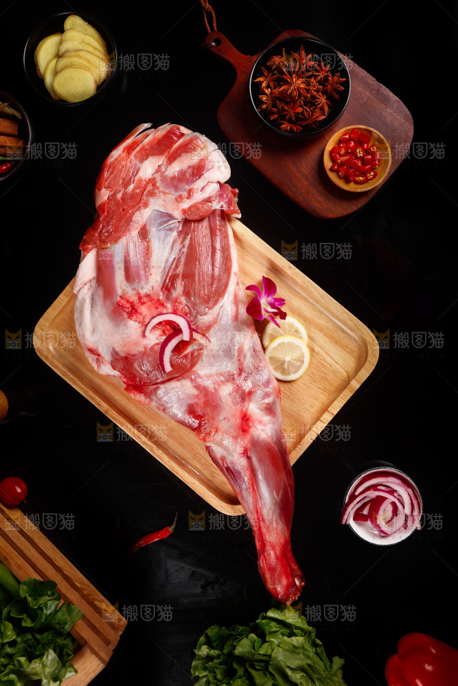 深底上的羊后腿