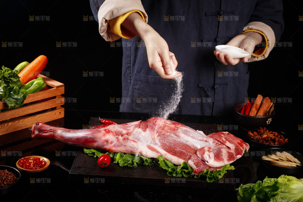 深底上的羊后腿
